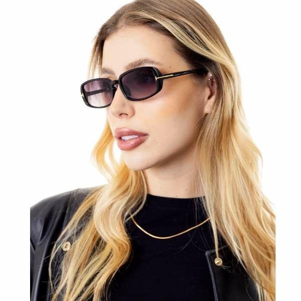 ÓCULOS DE SOL LELA JOIAS 2W1474 C2 CLASSICO - RETANGULAR ARREDONDADO PRETO COM DETALHE DOURADO